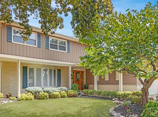 505 S Carol Ln, Mount Prospect, IL 60056