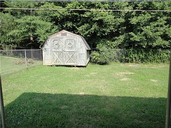 3rd image of 787 Hayden Dr