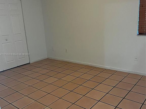 5th image of 1135 N Franklin Ave APT B