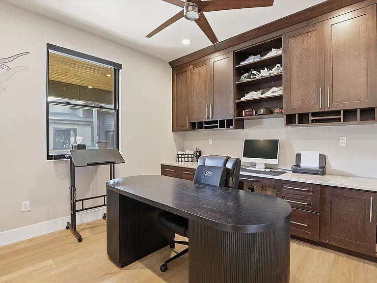 2860 W Lumber Ln — Photo 29