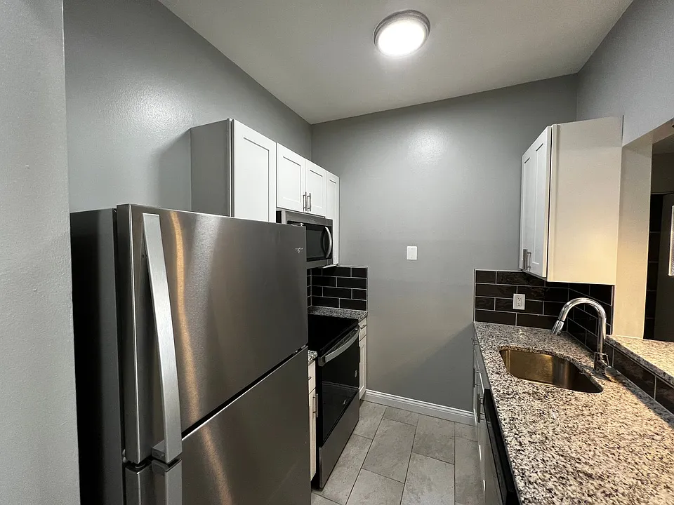 629 Clara Ave #26