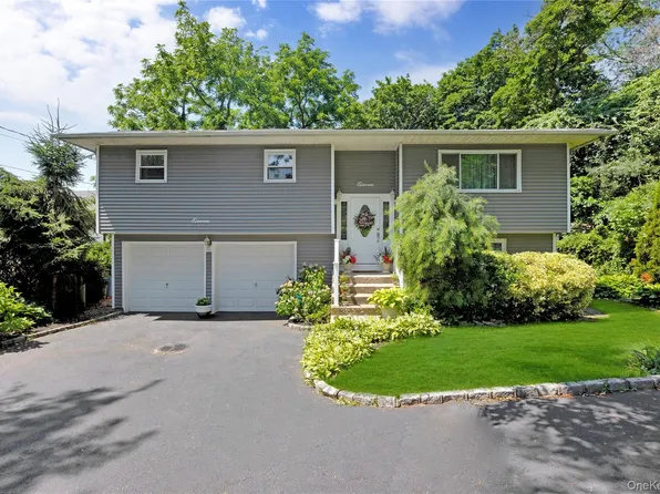 11 Margaret Lane, Huntington, NY 11743