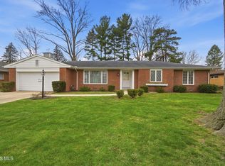 1029 Carol Rd, Bowling Green, OH 43402
