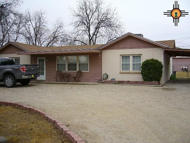 1st image of 1206 N Country Club Cir