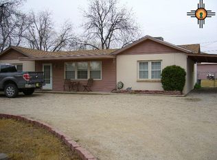 1206 N Country Club Cir, Carlsbad, NM 88220