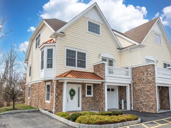 21 Riverbend Ct, New Providence Boro, NJ 07974