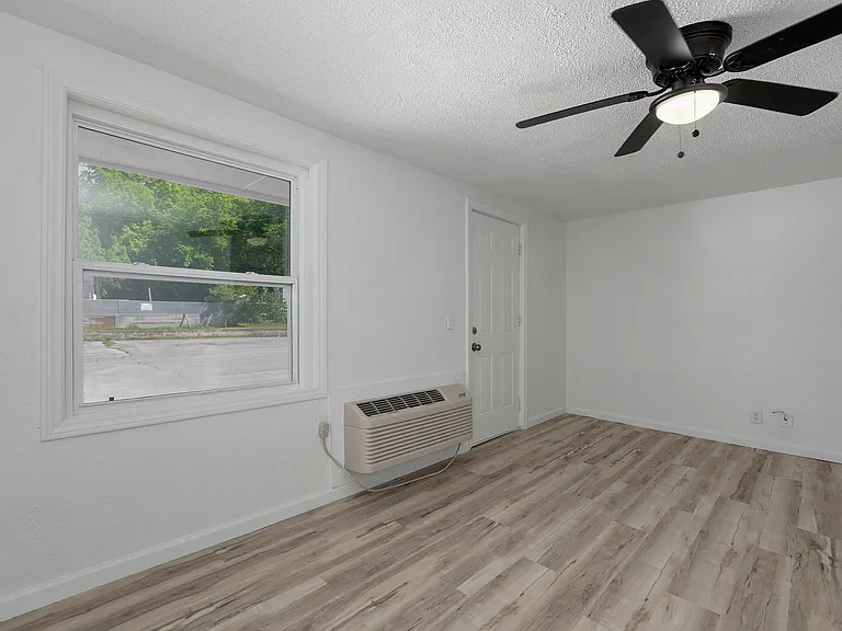 21 Larue St. Apartments — Photo 25