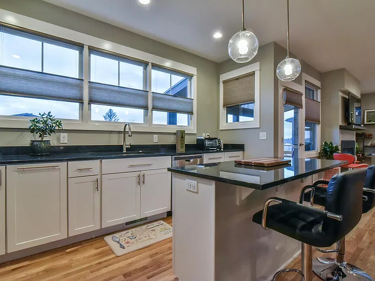 206 Josephine Ln — Photo 4