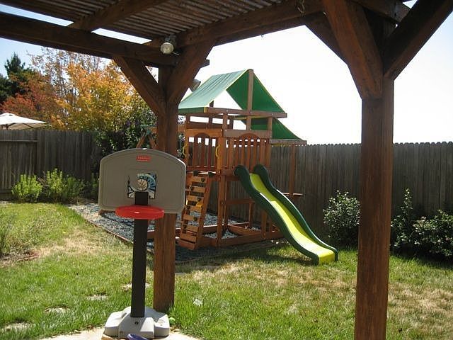 1st image of 1051 Cimarron Ct