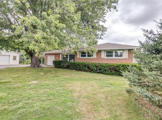 1433 Kemp Ln, Godfrey, IL 62035