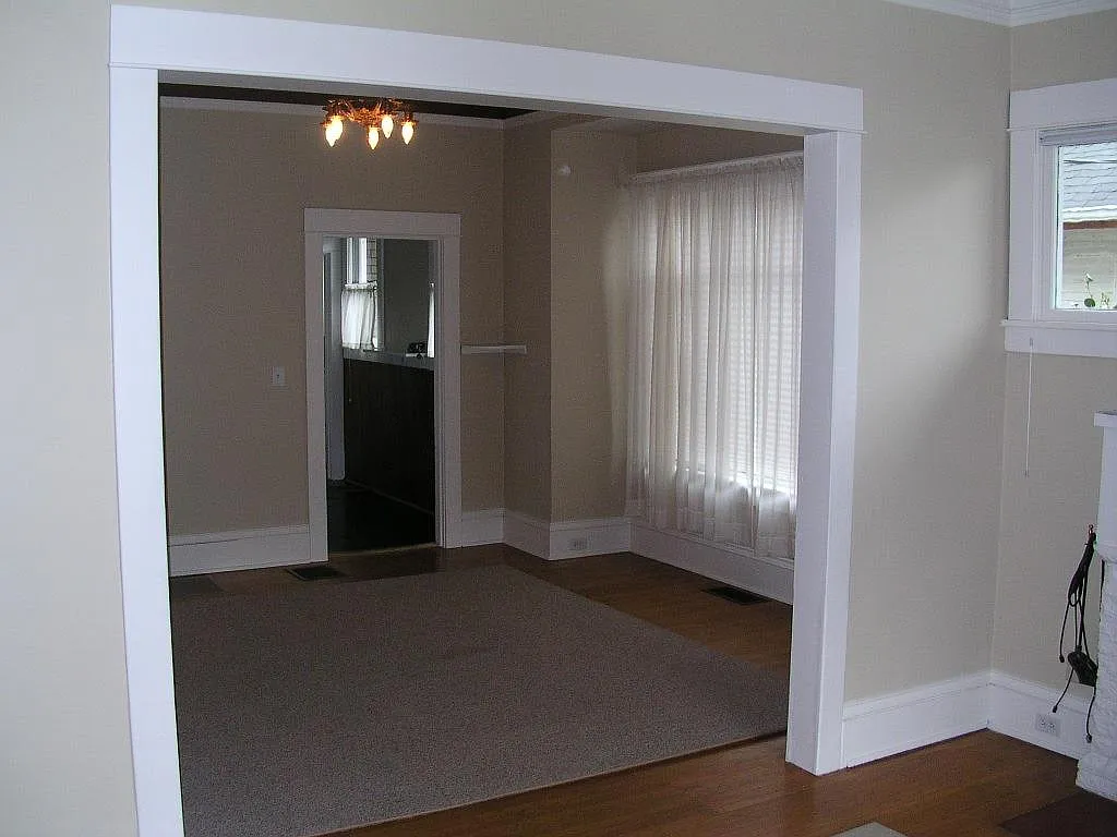 2 bed, 1040 sqft, $3,900 — Photo 3