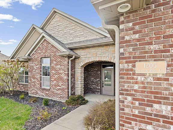 2nd image of 1205 Shallow Ridge Cir