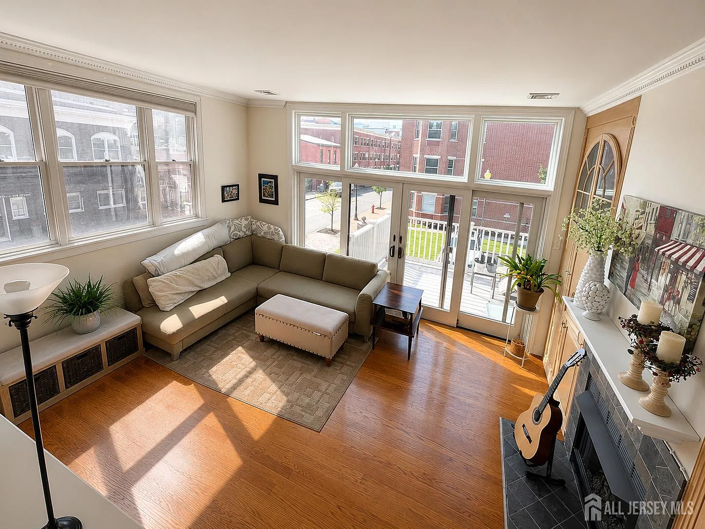 2 bed, 2.5 bath, 1296 sqft, $2,900 — Photo 2