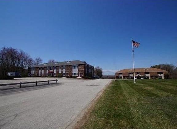 4th image of 2 Mary E Clark Dr
