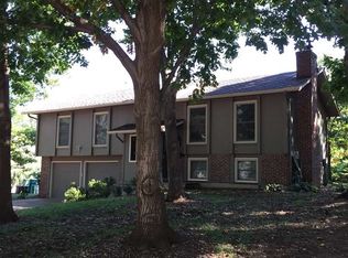 3310 SW Jardine Ct, Topeka, KS 66611