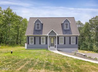 72 Bentwood Rd, Drums, PA 18222