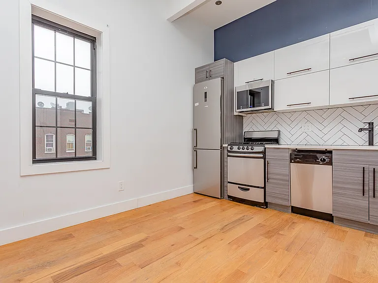 50 Starr St #2P — Photo 2