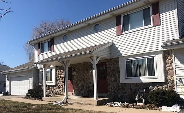 WELCOME HOME! Side by side Townhome