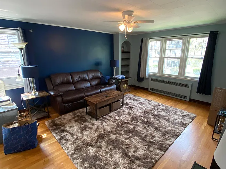 250 Lincoln Ave #4 — Photo 3