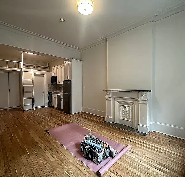 313 W 54th St #1FE — Photo 3