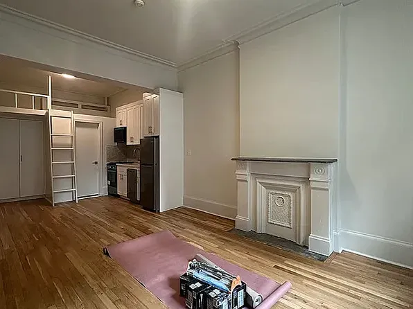 313 W 54th St APT 1FE, New York, NY 10019