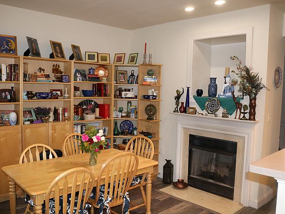 4th image of 305 Hillwood Ave