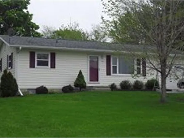 704 S Adams Pl, Mount Pleasant, IA 52641