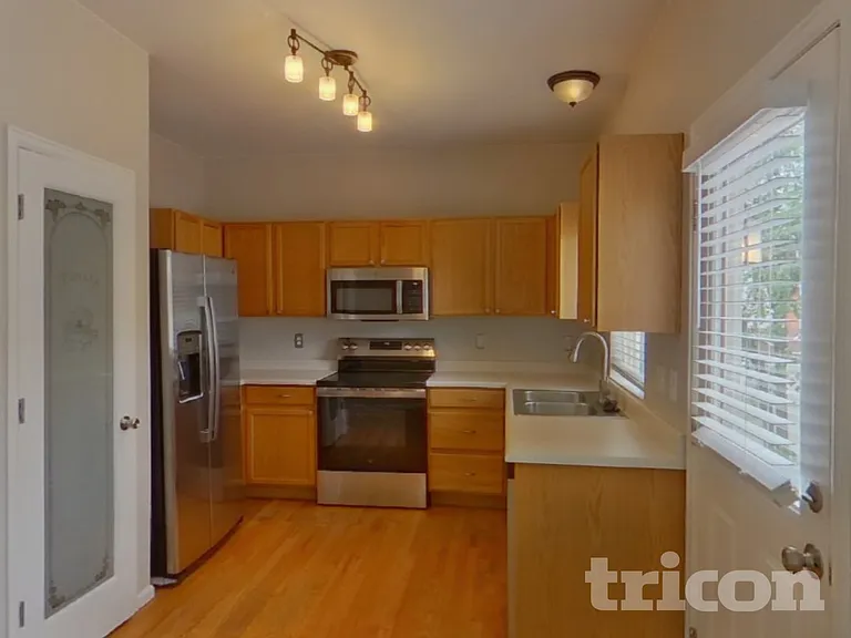2434 Saint Paul Dr — Photo 5