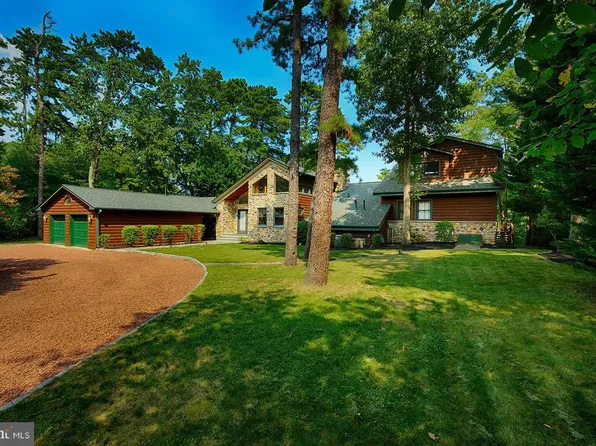 157 Narragansett Trl, Medford Lakes, NJ 08055