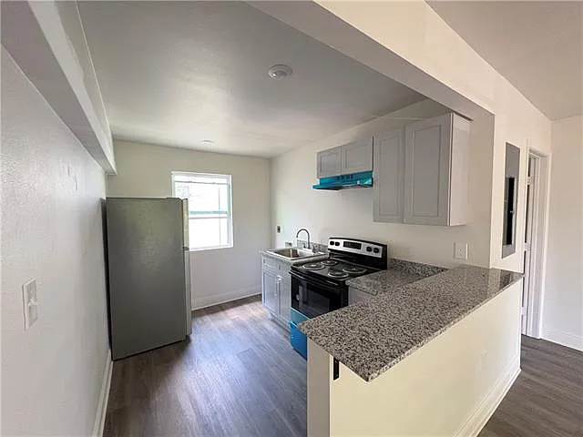 1 bed, 1.0 bath, 479 sqft, $1,000 — Photo 4