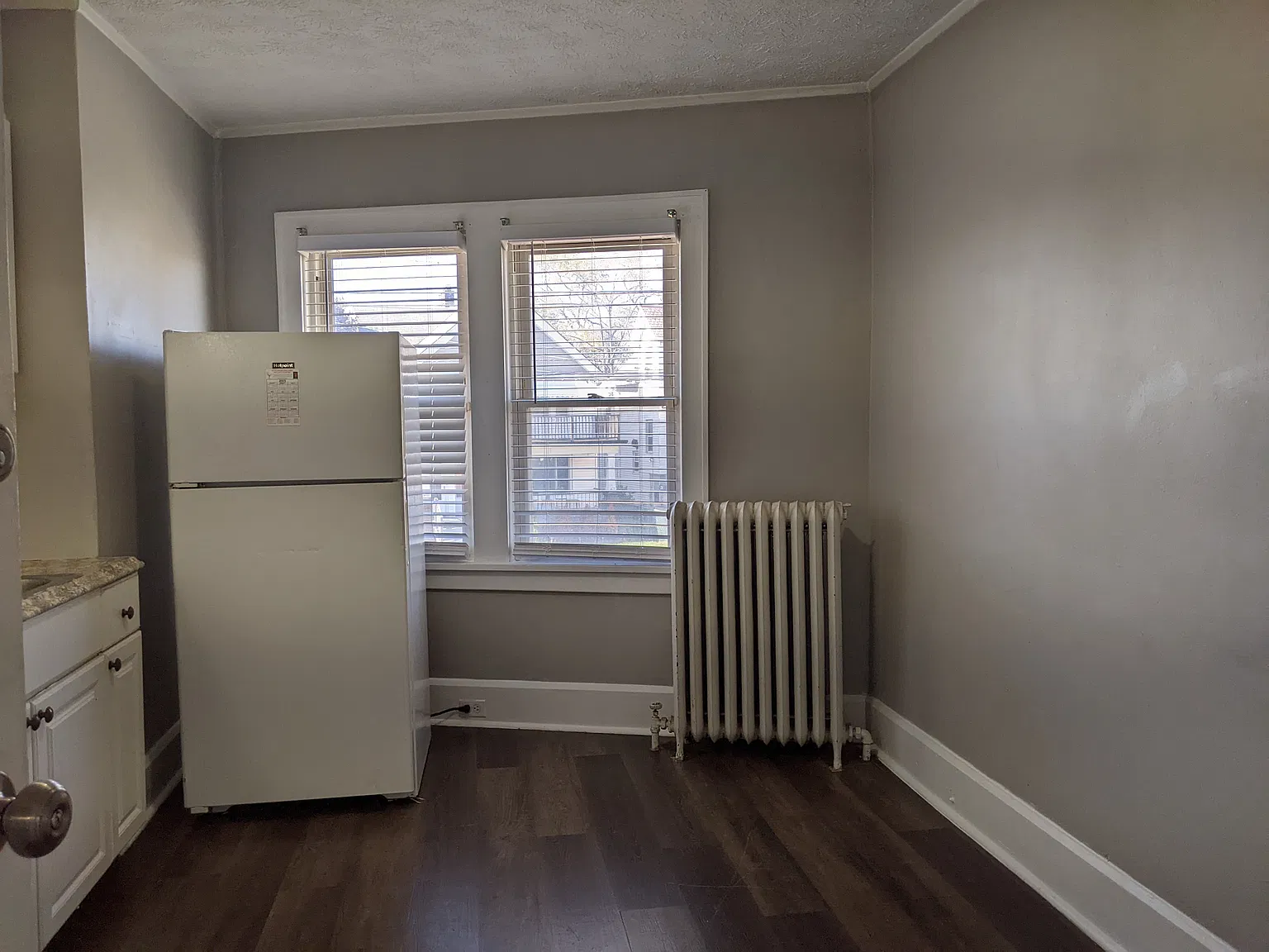 4505 Pearl Rd — Photo 2