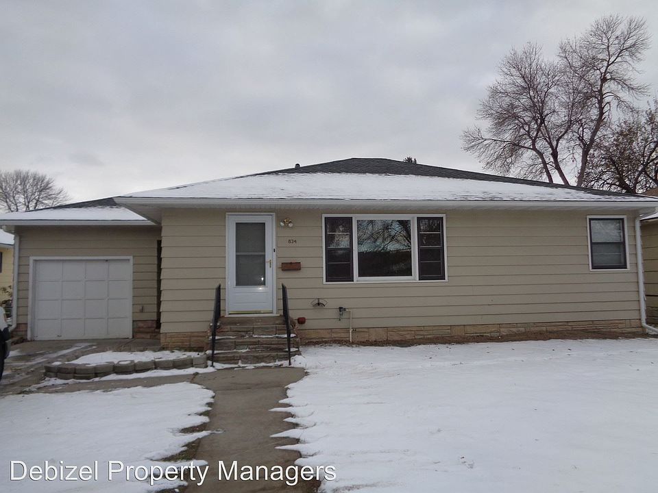 1st image of 834 Alderson Ave