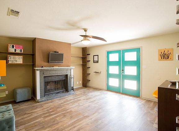 5th image of 4408 Leslie Ave