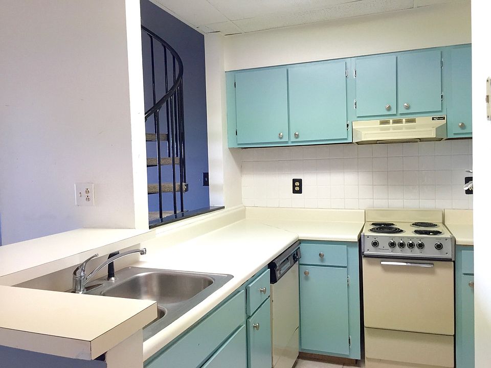 New fresh colors & tile in your new kitchen