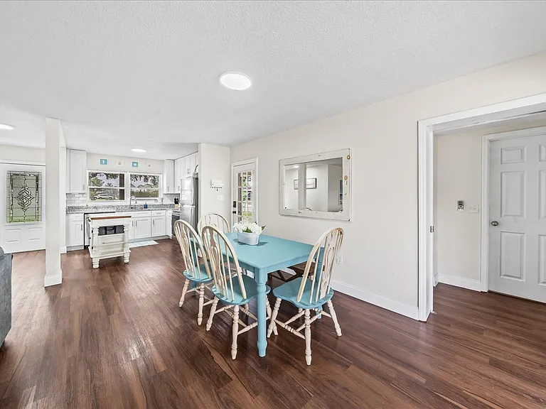1610 Glen Haven Dr — Photo 15
