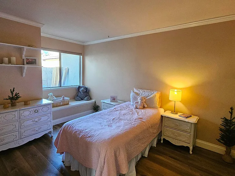 14640 Marymount St — Photo 18