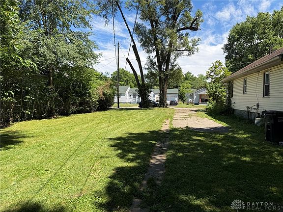 2nd image of 1023 Burleigh Ave