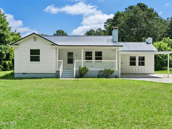 106 Forest Drive, Riegelwood, NC 28456