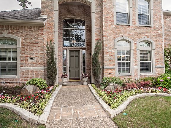 3rd image of 5724 Clarendon Dr