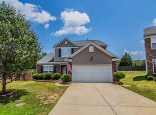 5 Carillon Ct, Simpsonville, SC 29681