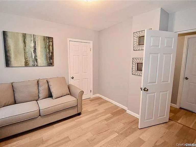 1 bed, 1.0 bath, 1350 sqft, $2,400 — Photo 3