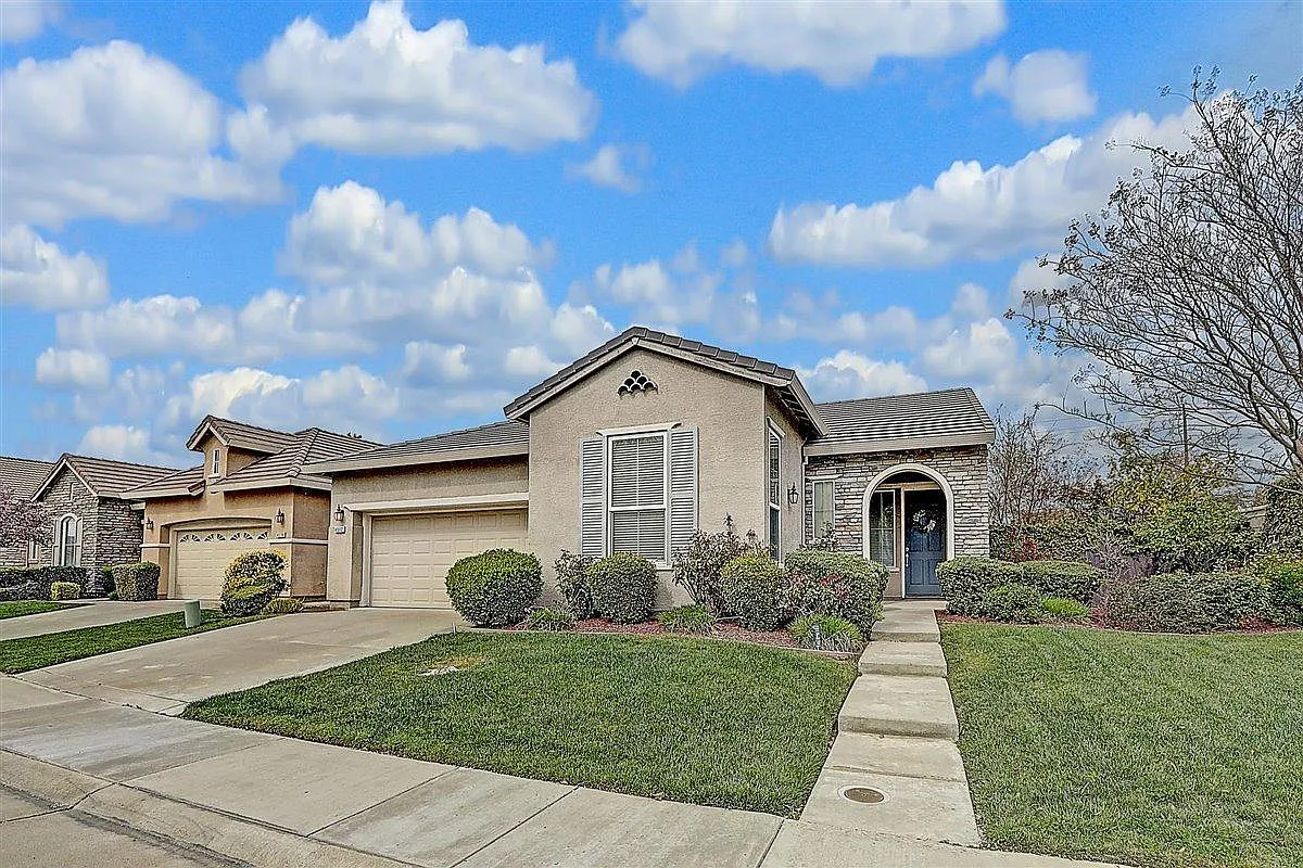 4512 Crown Bench Cir photo 1