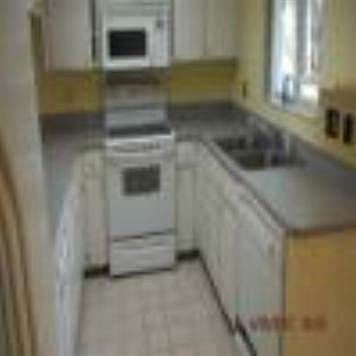 3rd image of 13 Willow Grove Pl