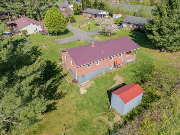 174 Windy Way Ln, Wytheville, VA 24382