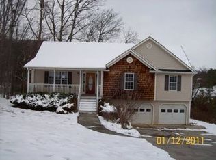 117 Twin Oaks Dr, Calhoun, GA 30701