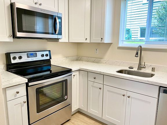 3rd image of 7406 2nd Ave NE #101