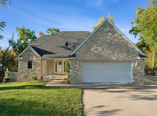 4905 Lincoln Heights Dr, Cedar Rapids, IA 52403