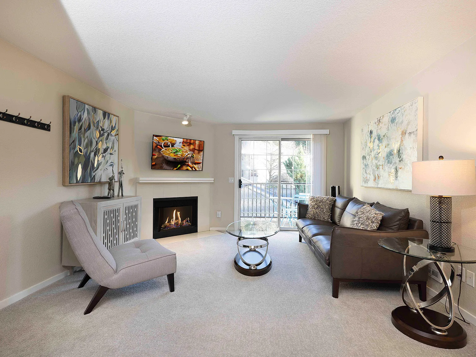 2 bed, 850 sqft, $3,250 — Photo 3