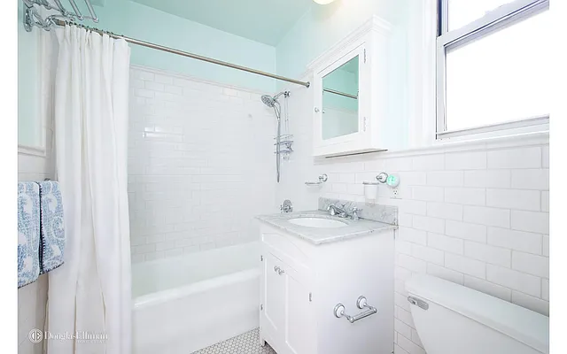 Sold by Douglas Elliman | media 26