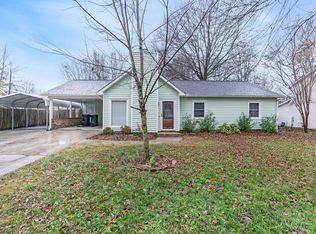 8316 Pine Field Ct, Charlotte, NC 28227